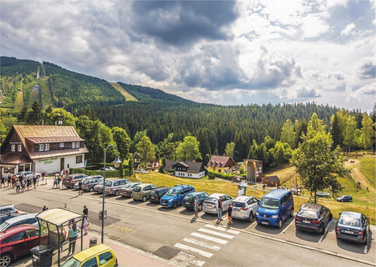 Grand Harrachov Pension V Centru Екстер'єр фото