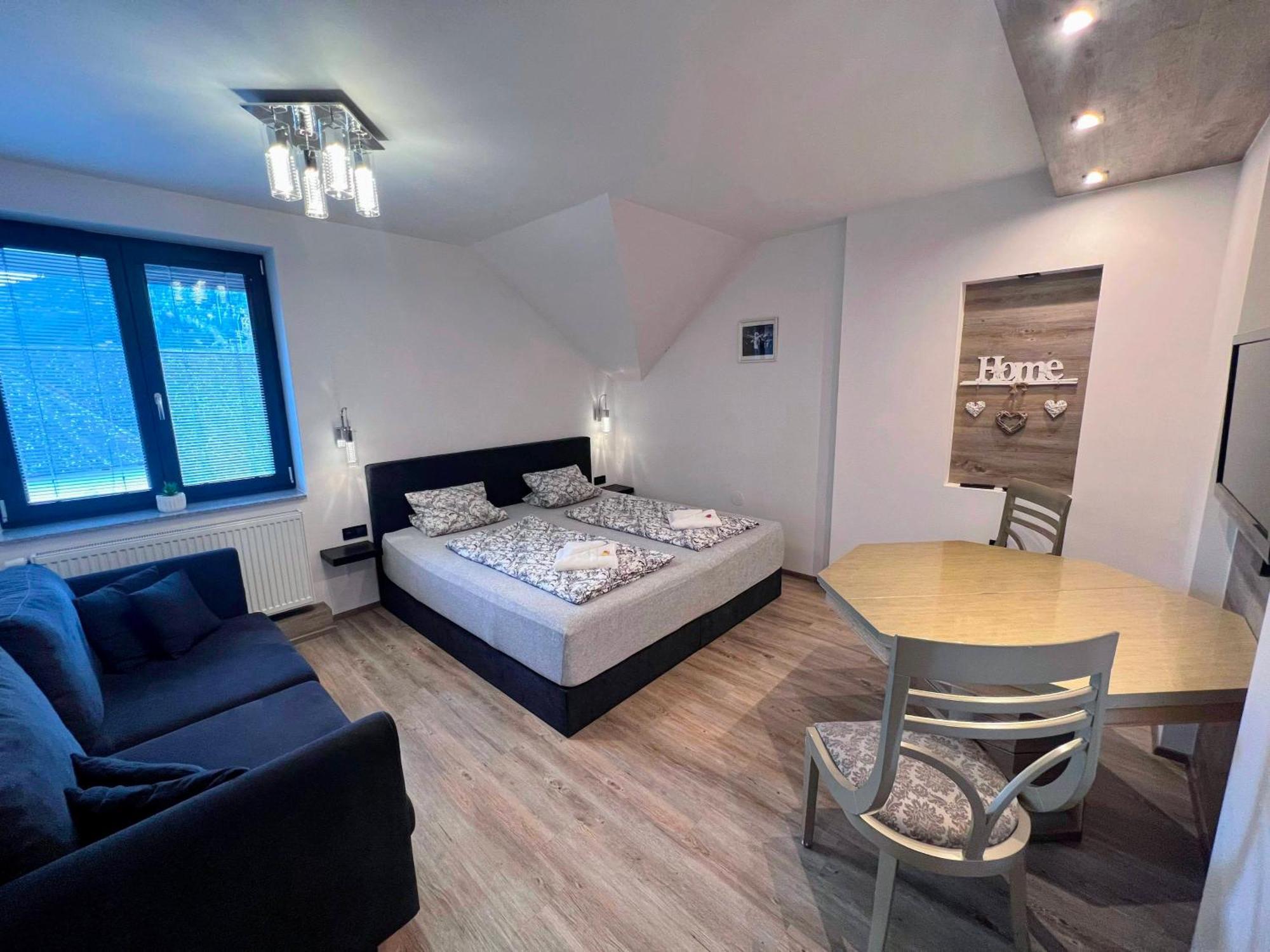 Grand Harrachov Pension V Centru Екстер'єр фото