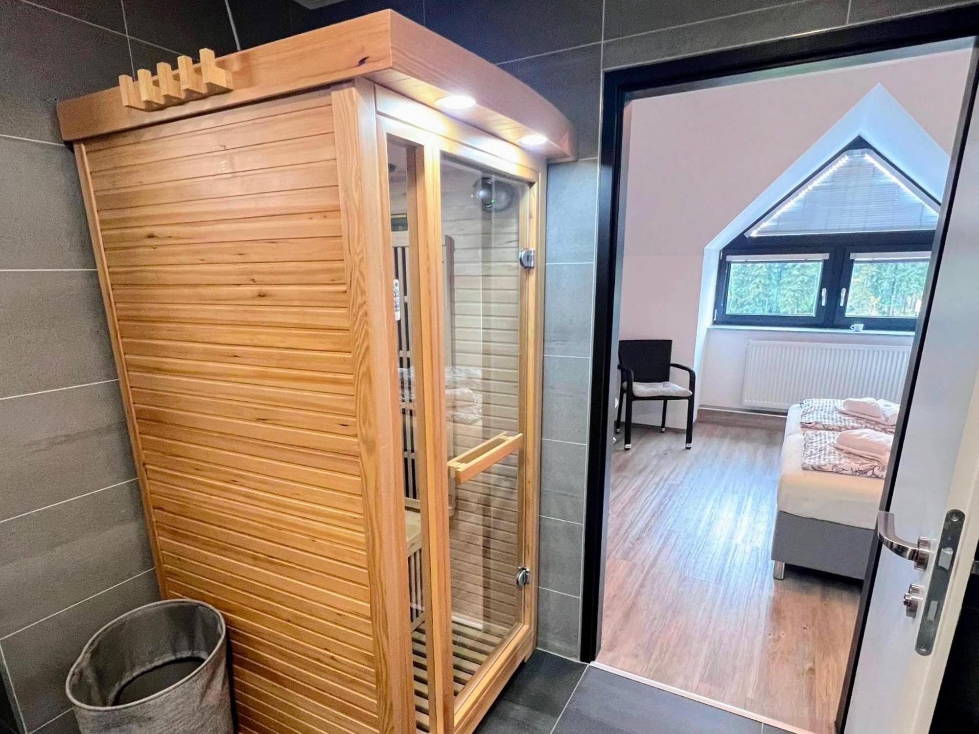 Grand Harrachov Pension V Centru Екстер'єр фото
